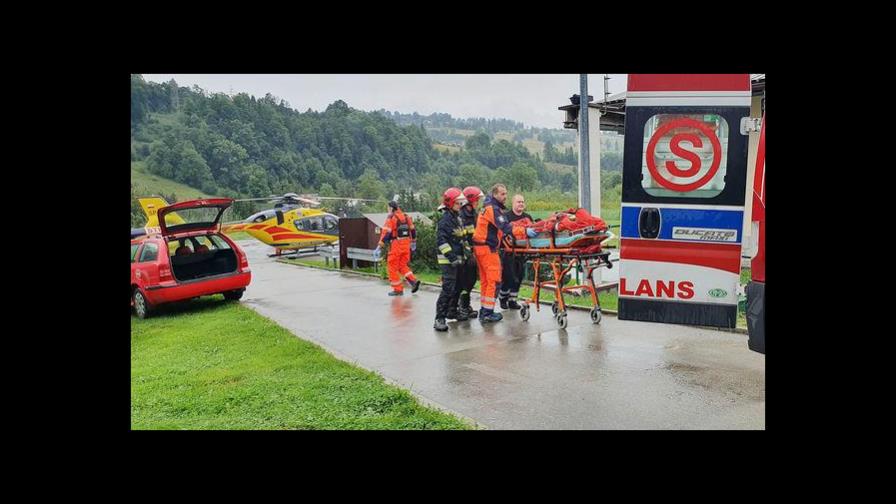 Un rayo mata a cinco personas y hiere a decenas en Polonia