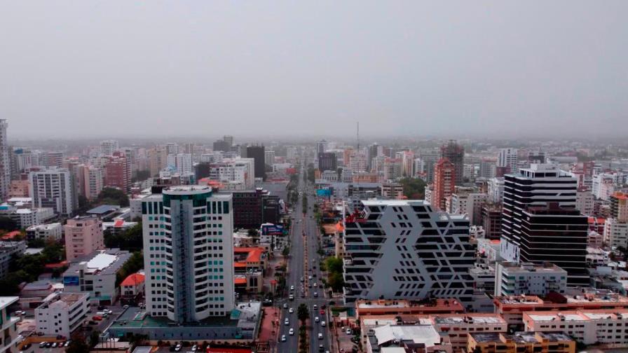 Escasas lluvias y mucho calor por presencia del polvo del Sahara