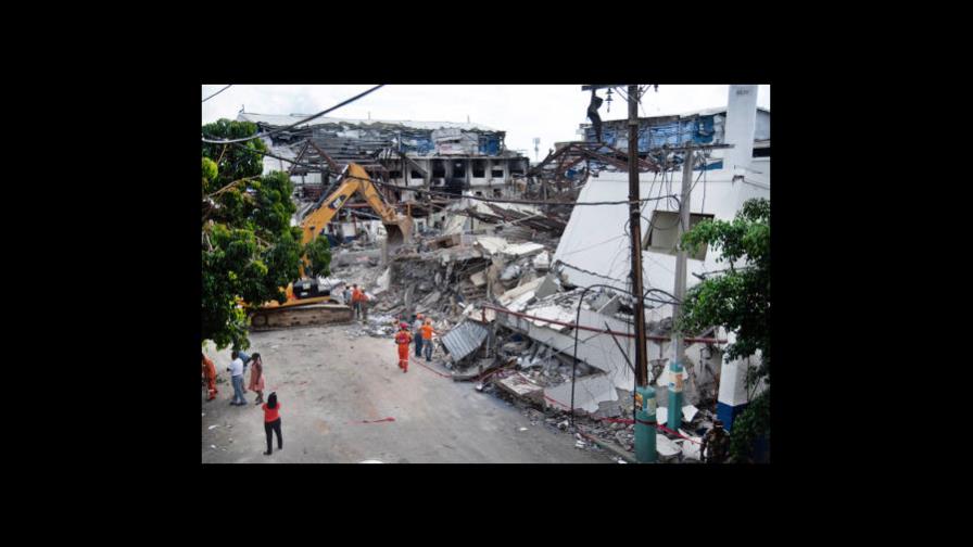 Encuentran otro cadáver en escombros de Polyplas y suman siete las personas muertas por la explosión en Villas Agrícolas