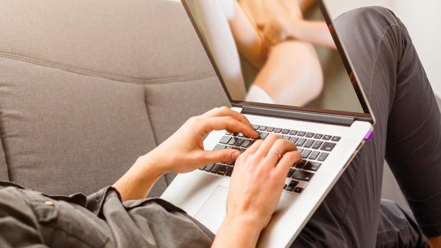 Pornhub elimina más de la mitad de sus videos para revisar contenido ilegal