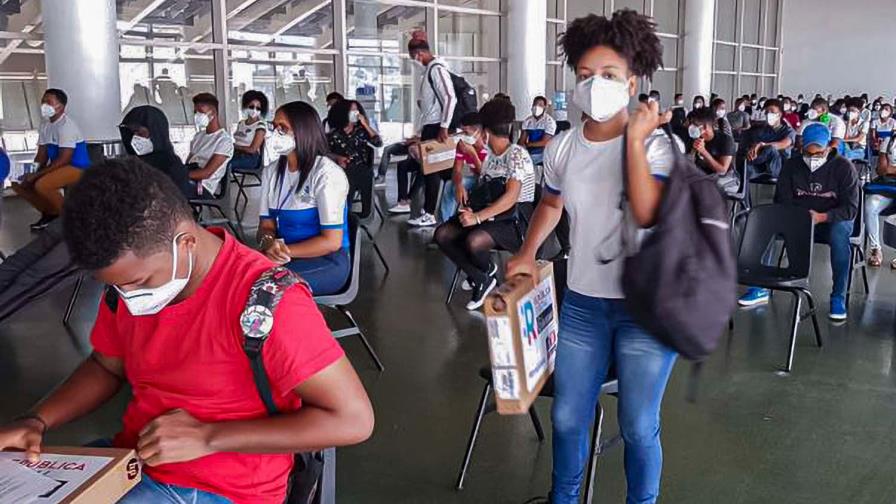 Es un sinsentido dejar fuera del concurso docente a los que completaron su plan de estudios Es un sinsentido dejar fuera del concurso docente a los que completaron su plan de estudios