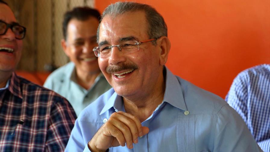 Crece cadena de funcionarios que propician reelección Crece cadena de funcionarios que propician reelección