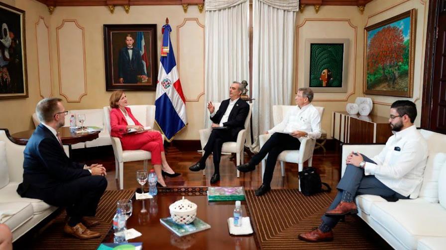 Abinader se compromete ante Estados Unidos a impulsar reformas