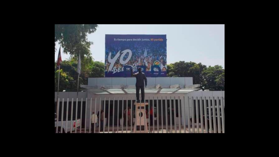 PRD a la puerta de nueva crisis; grupo pide cabeza de Miguel Vargas PRD a la puerta de nueva crisis; grupo pide cabeza de Miguel Vargas