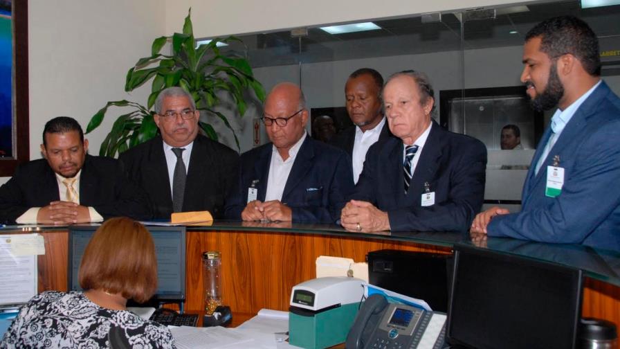 PRD entrega al TSE documentos de su modificación estatutaria