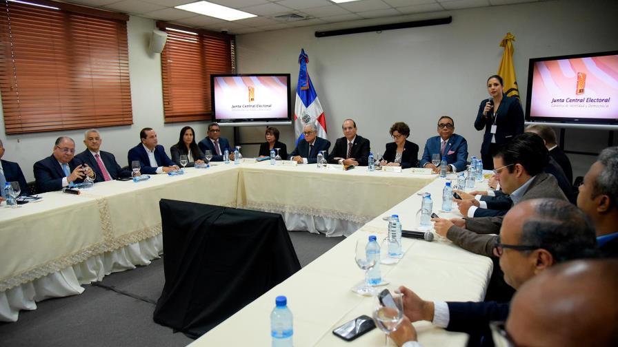 Secreto del voto automatizado preocupa actores de primarias