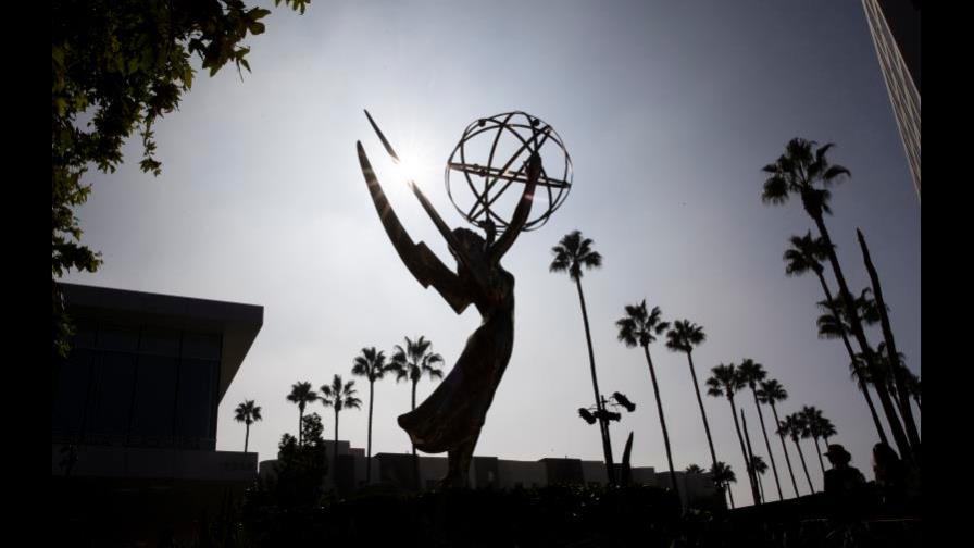 Los Emmy celebran hoy una gala reducida a última hora por la pandemia