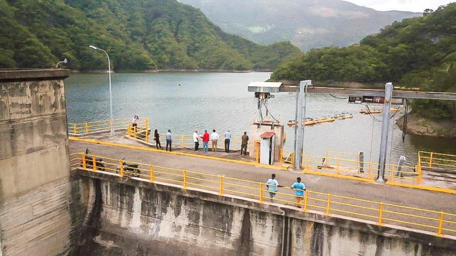 La CAASD activa plan de emergencia ante eventual paso de tormenta Laura por el país