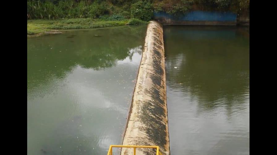 Sólo 2 de las 34 presas tienen agua suficiente, afirman las autoridades Sólo 2 de las 34 presas tienen agua suficiente, afirman las autoridades