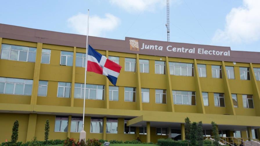 EN VIVO: Inscripción de la candidatura presidencial de Leonel Fernández en la JCE