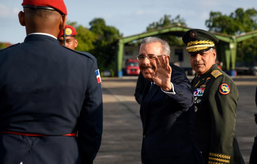Medina sale este sábado para El Salvador a investidura de nuevo presidente