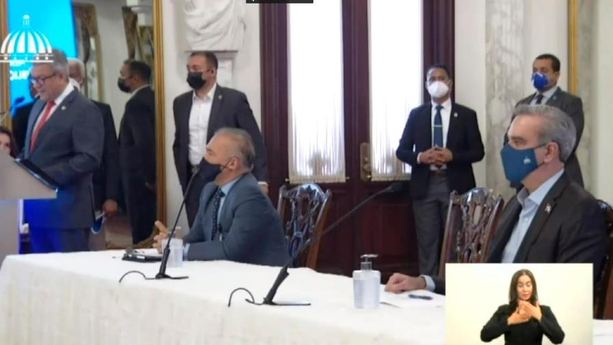 Acto de entrega de plan de viviendas “Familia Feliz”