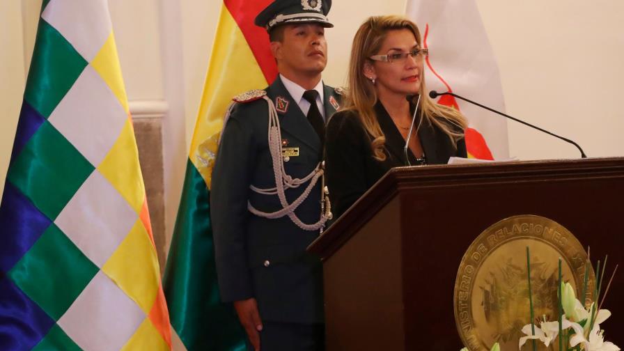 Áñez acusa a Morales de ser él quien intentó un golpe con el fraude electoral