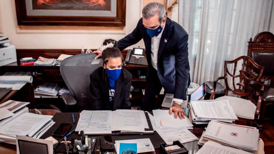 Niña de 10 años fue presidenta de la República por un día Niña de 10 años fue presidenta de la República por un día