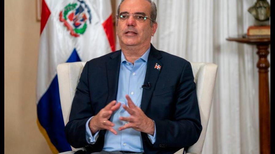 Abinader destaca importancia de la actividad portuaria en la recuperación económica