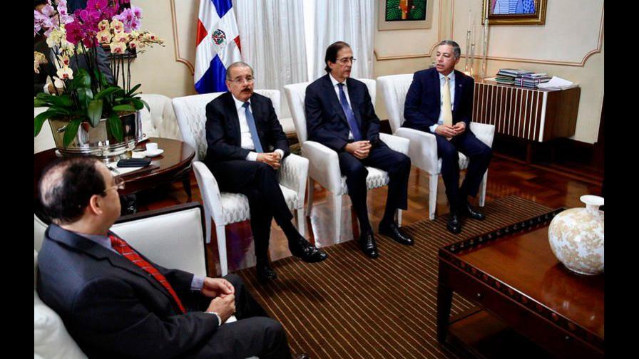 Medina pasa balance al sector eléctrico Medina pasa balance al sector eléctrico