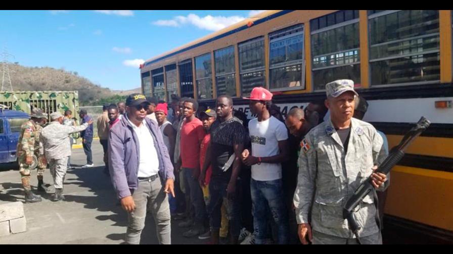 Migración revela que en julio entraron al país más de 600 mil pasajeros