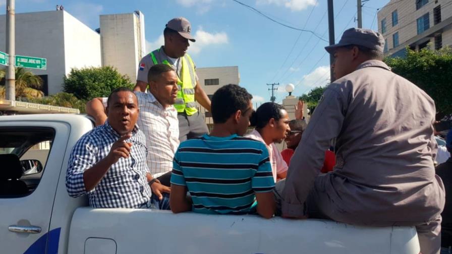 Personas que lanzaron excrementos a la Suprema enfrentarían hasta un año de prisión