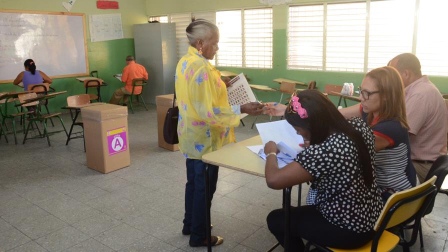 Urnas de votación  en las primarias generan debate