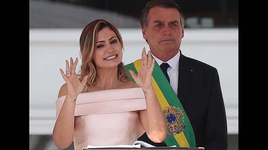 La primera dama de Brasil se dirige a los brasileños en el lenguaje de señas La primera dama de Brasil se dirige a los brasileños en el lenguaje de señas