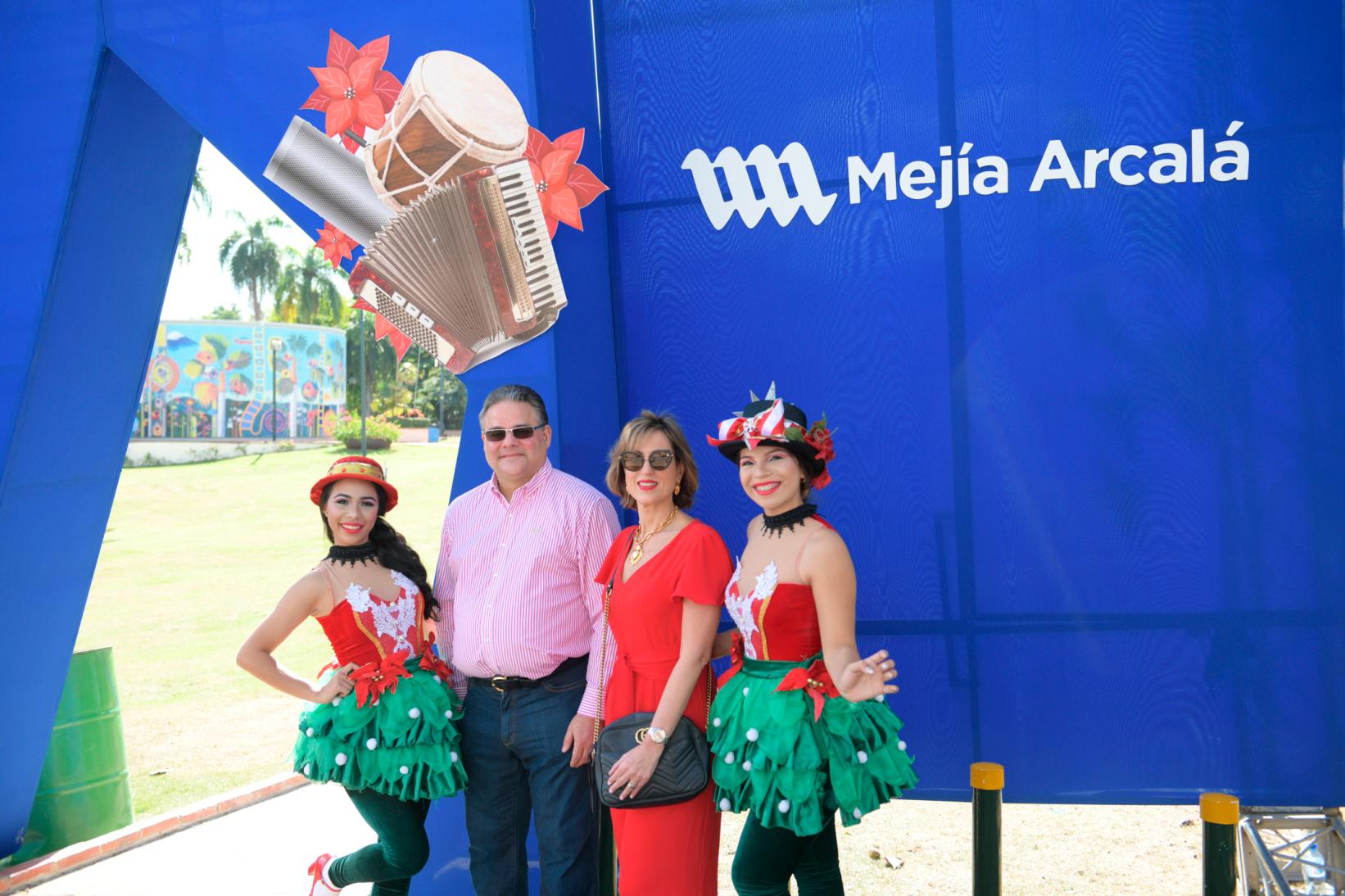 Raúl Rizik y Alexandra Mejía Arcalá.