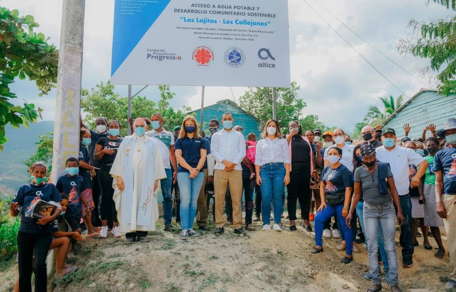 Altice y Nature Power Foundation llevan agua por primera vez a Las Lajitas, Elías Piña 