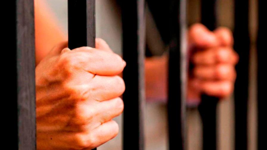 Apresan a cinco hombres por robo y agresión en La Vega