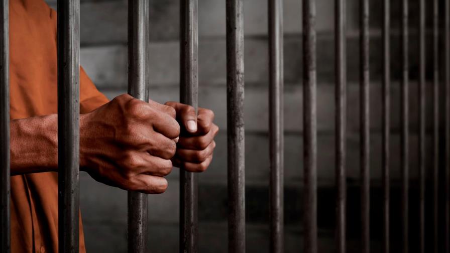 Tribunal dicta 20 años de prisión contra hombre que mató de golpiza a una tía en Azua 