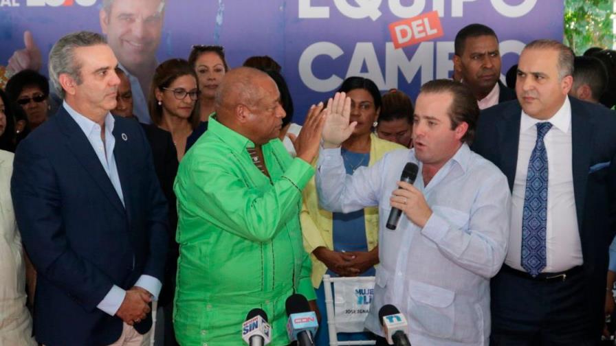 PRM juramenta a exsubdirector del Plan Social de la Presidencia en Cotuí