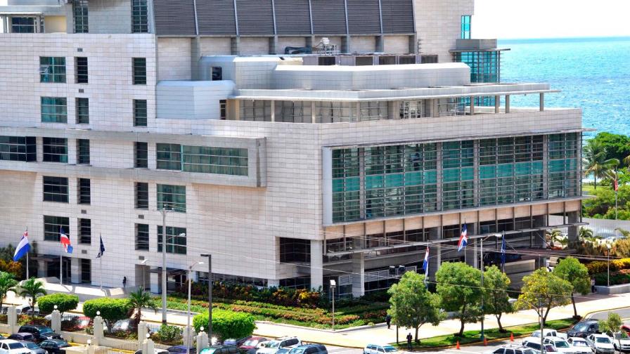 Tras críticas, Procuraduría revisará instructivo para cobrar multas del toque de queda Tras críticas, Procuraduría revisará instructivo para cobrar multas del toque de queda