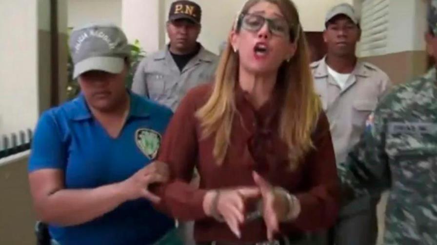 Acusan alcalde, a su expareja y al hijo de ambos de violencia intrafamiliar recíproca