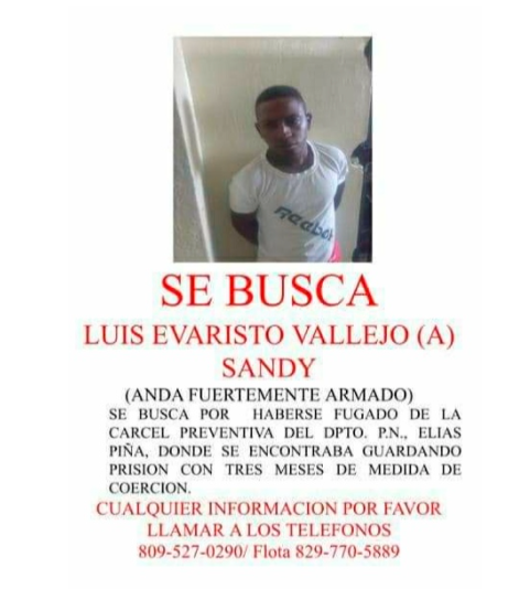 Luis Evaristo Vallejo (Sandy), quien está siendo acusado de robo de armas. 