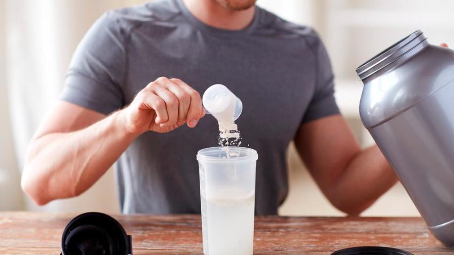 En el gimnasio me recomendaron tomar ‘proteínas’ (2/3) En el gimnasio me recomendaron tomar ‘proteínas’ (2/3)