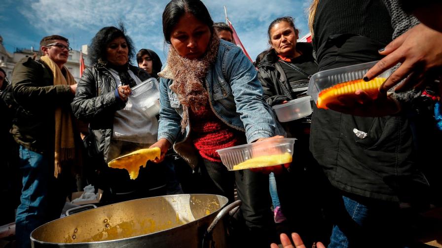 Peso argentino se recupera tras diálogo entre Macri y Fernández