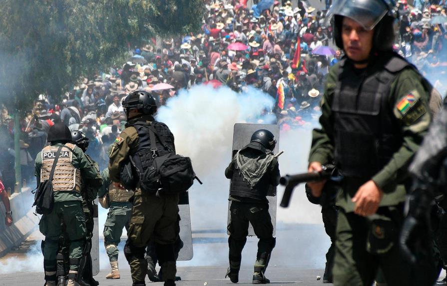 Bolivia expulsa a seis venezolanos acusados de conspirar en protestas sociales