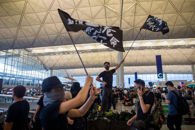 Pekín ve “señales de terrorismo” en las protestas de Hong Kong