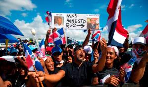 Apoyo y rechazo a convocatoria a protestar en la Plaza de la Bandera contra nuevos impuestos 
