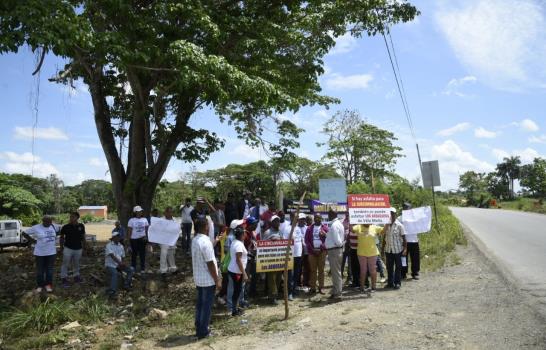 Sector Los Arqueanos, en Santo Domingo Norte, demandan arreglo de calles