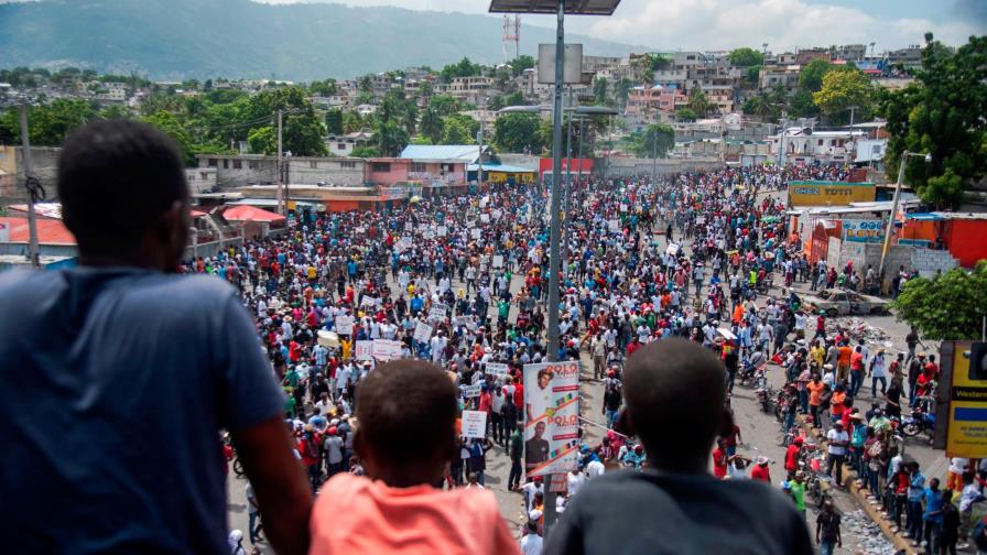 Los haitianos salen a las calles para denunciar la injerencia internacional