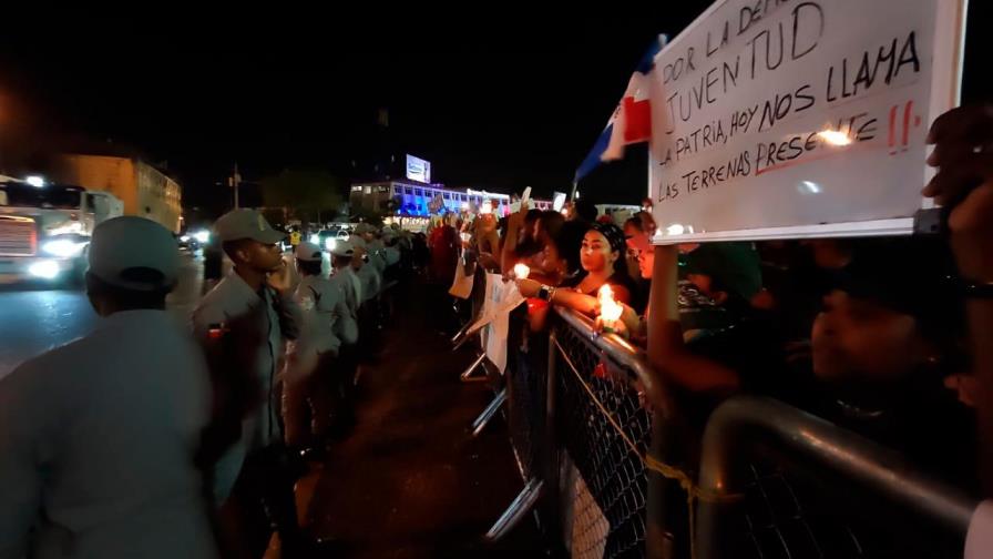 Manifestantes contra la JCE aumentan y expanden su radio de acción