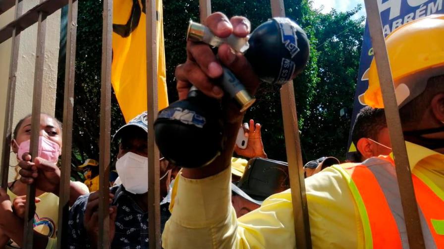 Informe del Senado sobre incidentes en el Congreso señala a Pedro Botello como cabecilla Informe del Senado sobre incidentes en el Congreso señala a Pedro Botello como cabecilla