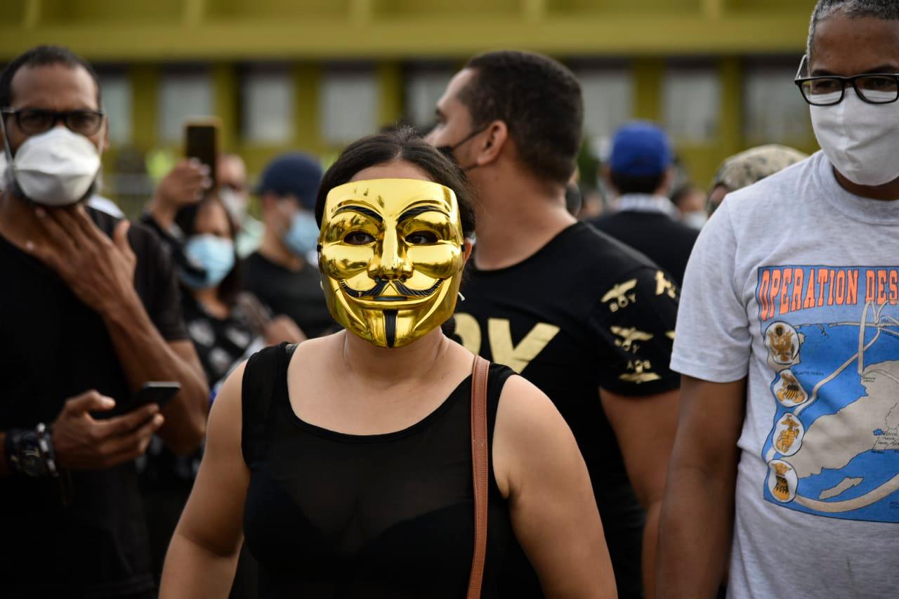 Video | Protestan En La Plaza De La Bandera Contra El Gobierno Y La ...