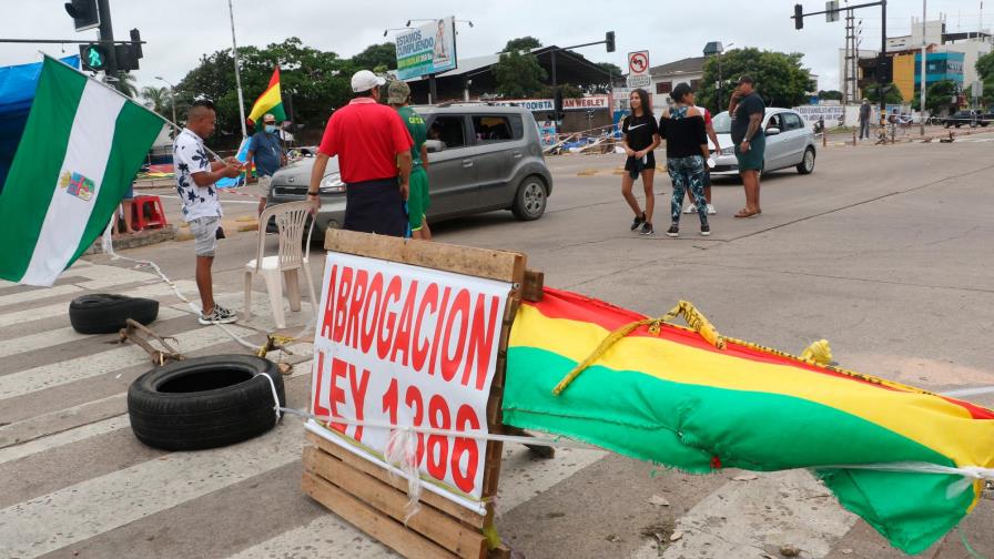 Gobierno boliviano anula polémica ley y pide suspender el paro y los bloqueos