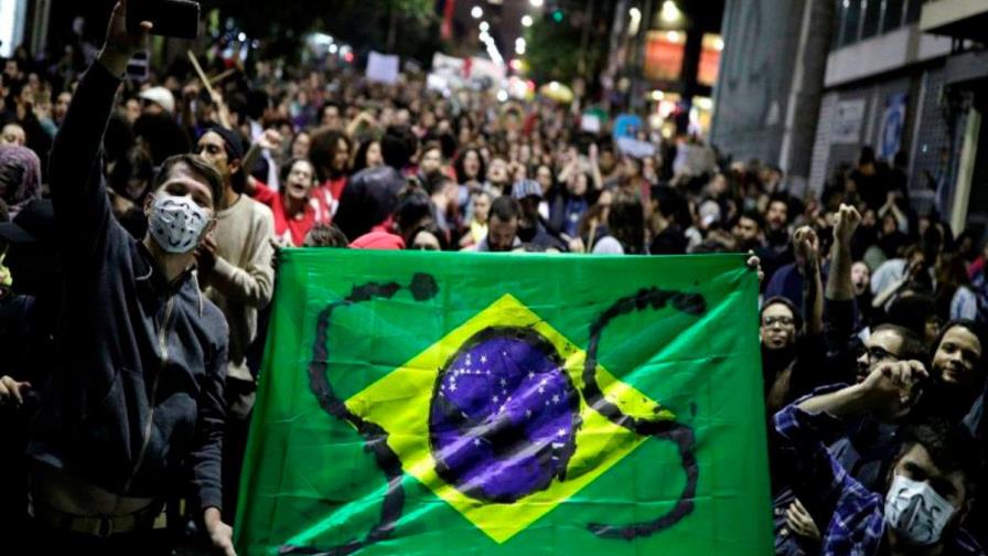 Video | Protestas pro y contra Gobierno de Brasil son menos numerosas y pacíficas Video | Protestas pro y contra Gobierno de Brasil son menos numerosas y pacíficas