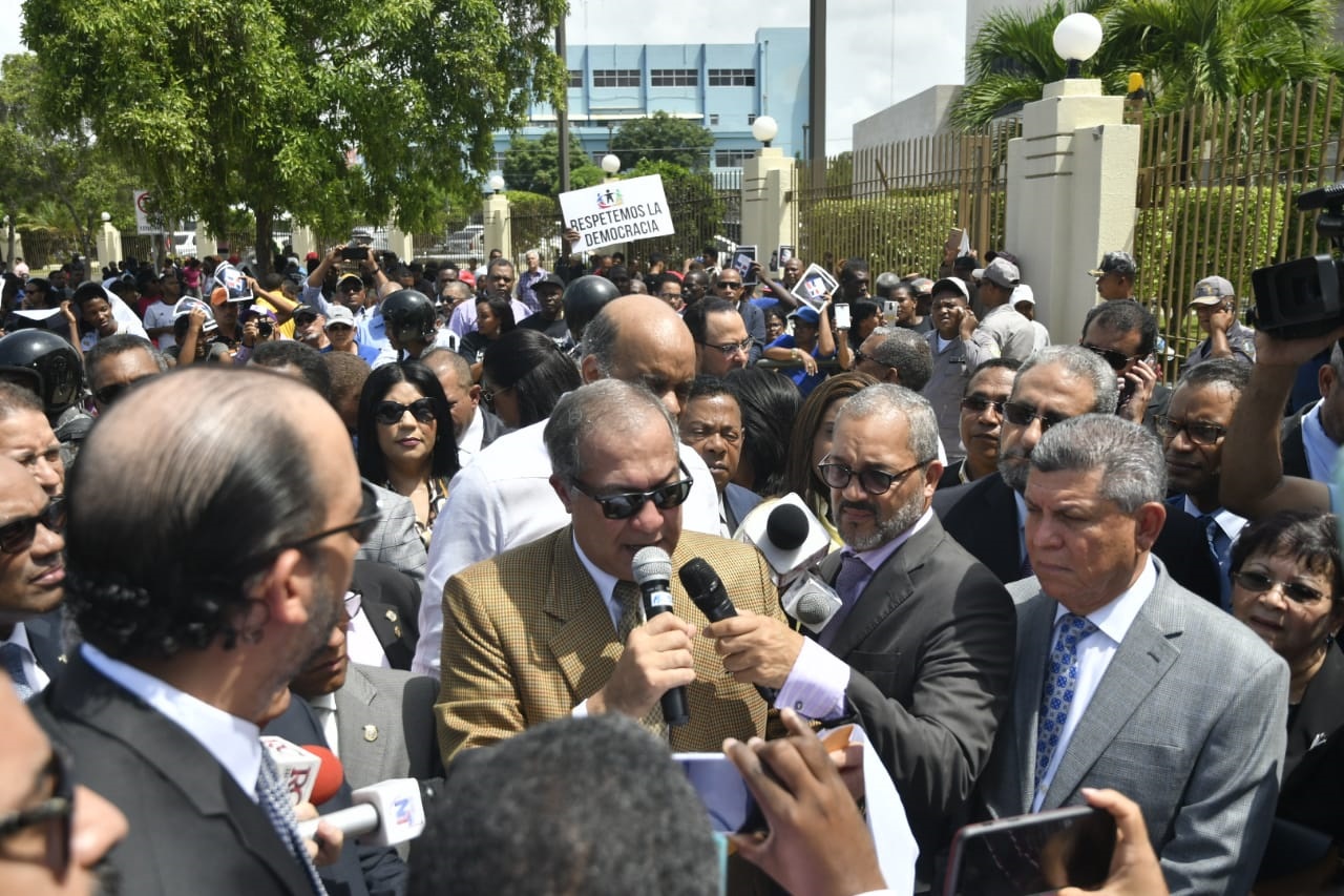 Félix Calvo aseguró que resistirán “en cualquier escenario” los intentos de modificación a la Carta Magna.