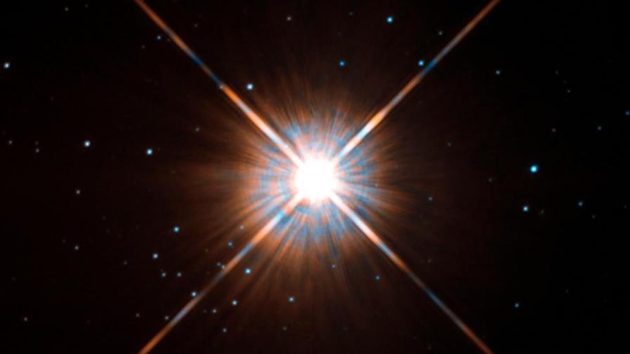 Astrónomos detectan una llamarada que bate récords en Próxima Centauri