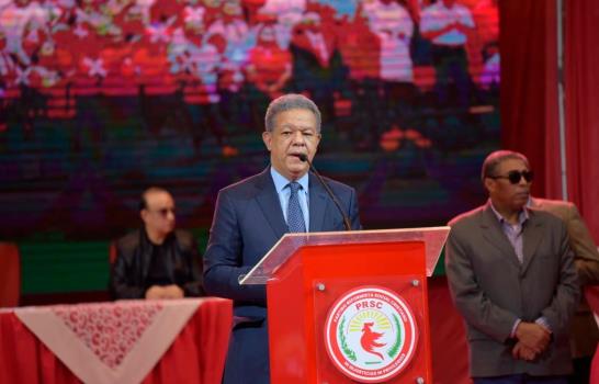 PRSC proclama a Leonel como candidato presidencial y a su hijo para diputado