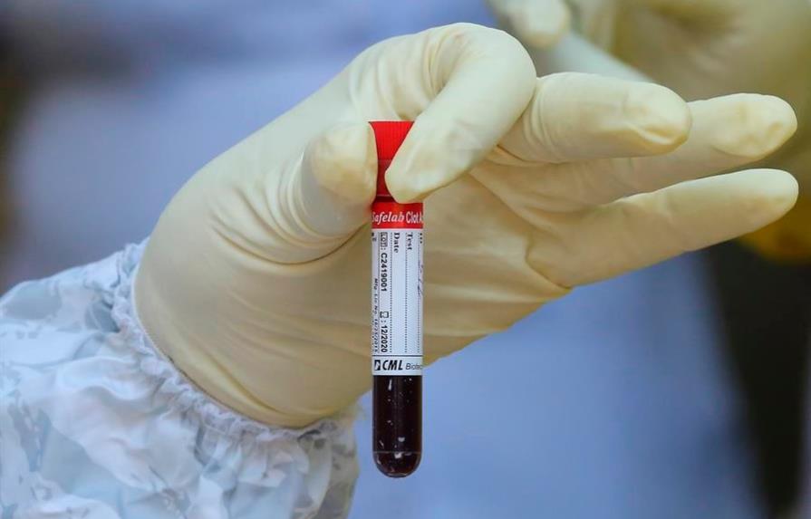 Un análisis de sangre podría indicar qué enfermos de COVID-19 pueden empeorar