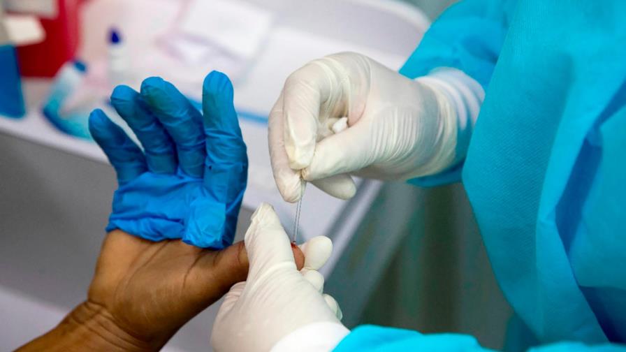 Contagios por COVID-19 continúan en aumento; el país registra 1,418 nuevos casos Contagios por COVID-19 continúan en aumento; el país registra 1,418 nuevos casos