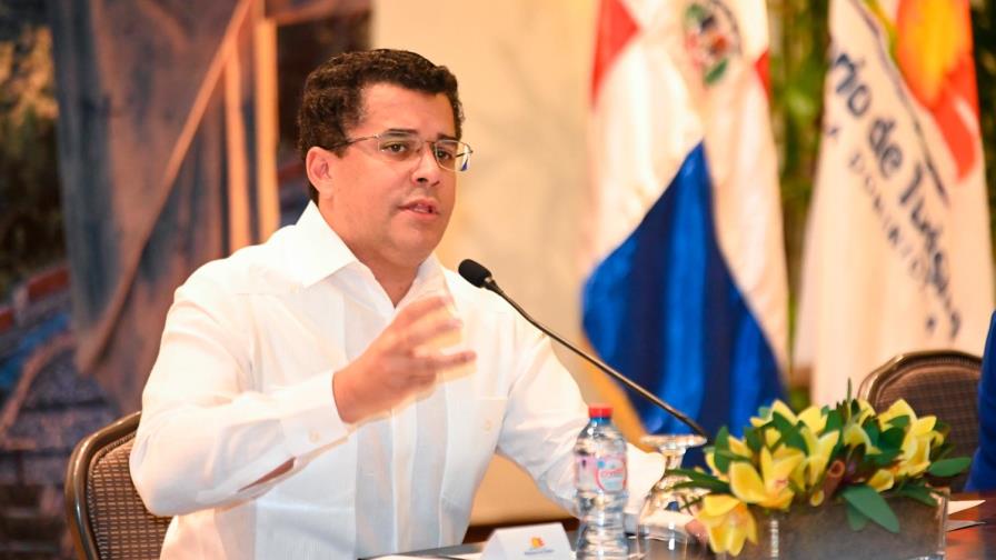 Reforzarán con tercera dosis de vacuna a todos los empleados del sector turístico Reforzarán con tercera dosis de vacuna a todos los empleados del sector turístico